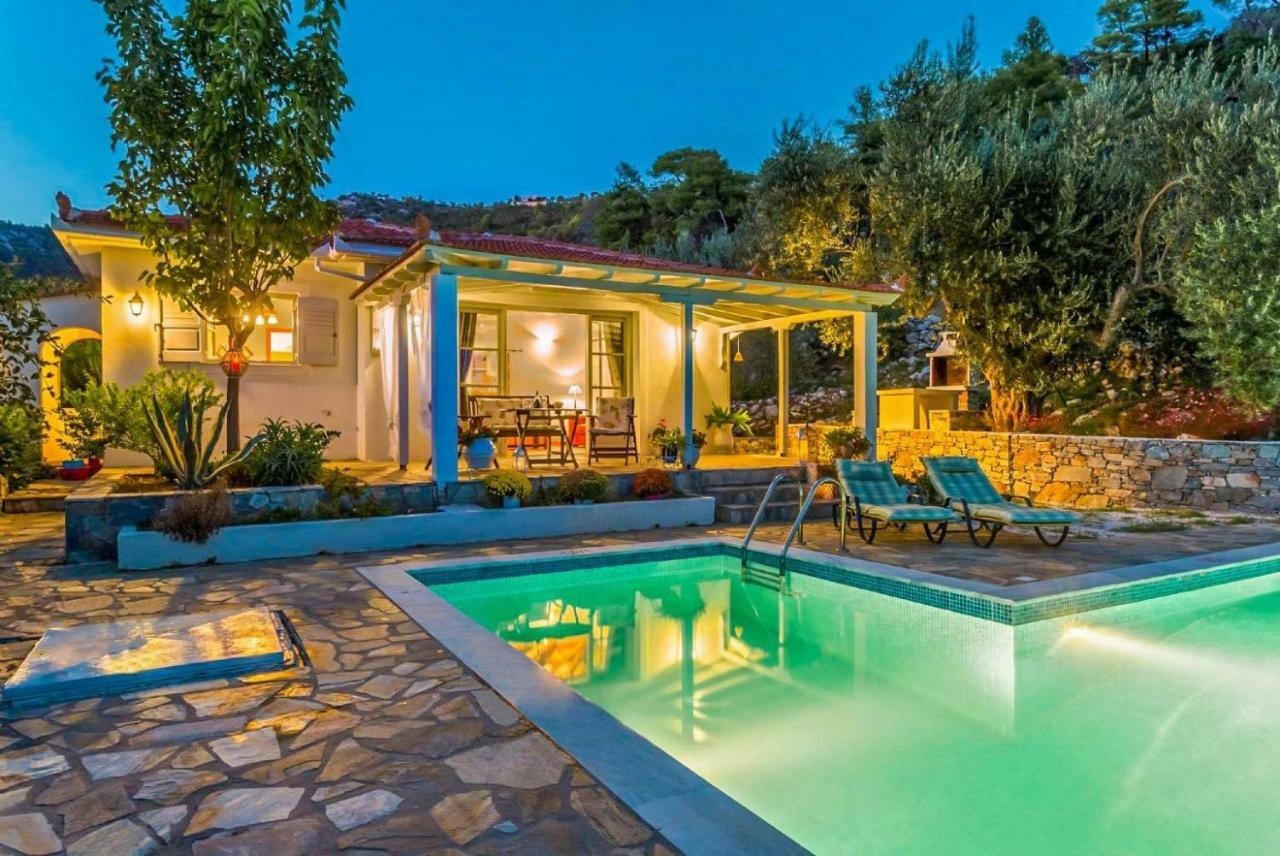 Villa Tassoula Isomata Buitenkant foto