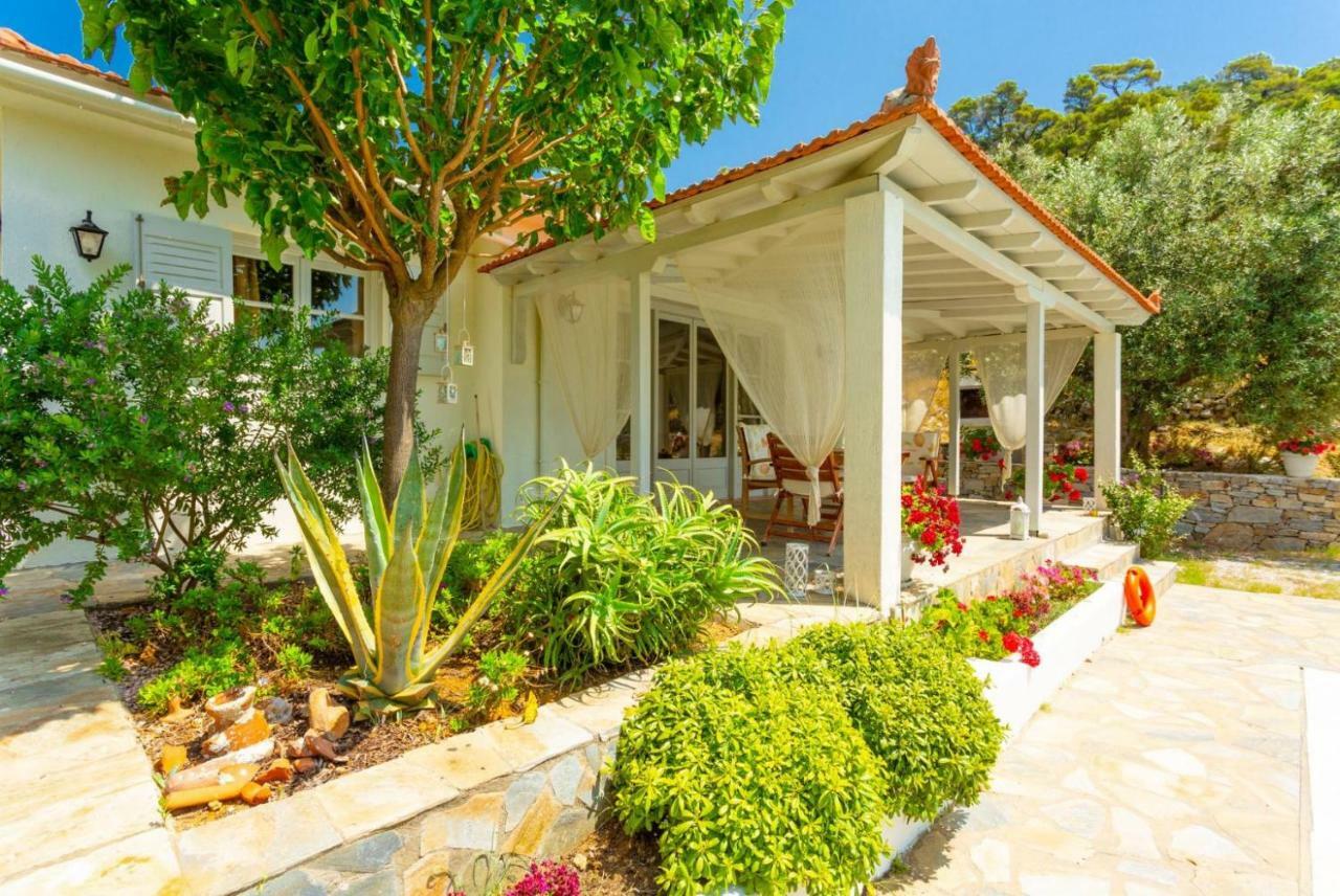 Villa Tassoula Isomata Buitenkant foto